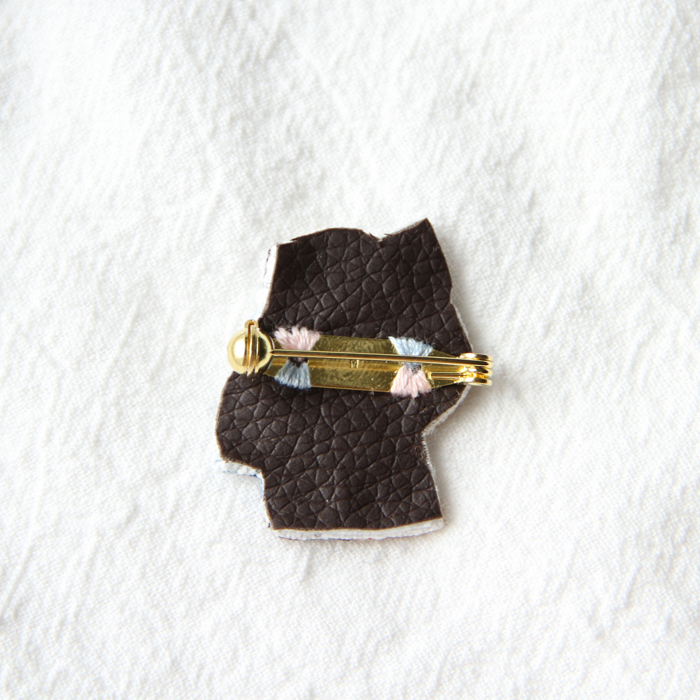 Cat with a Pearl Earring Hand-Embroidered Brooch