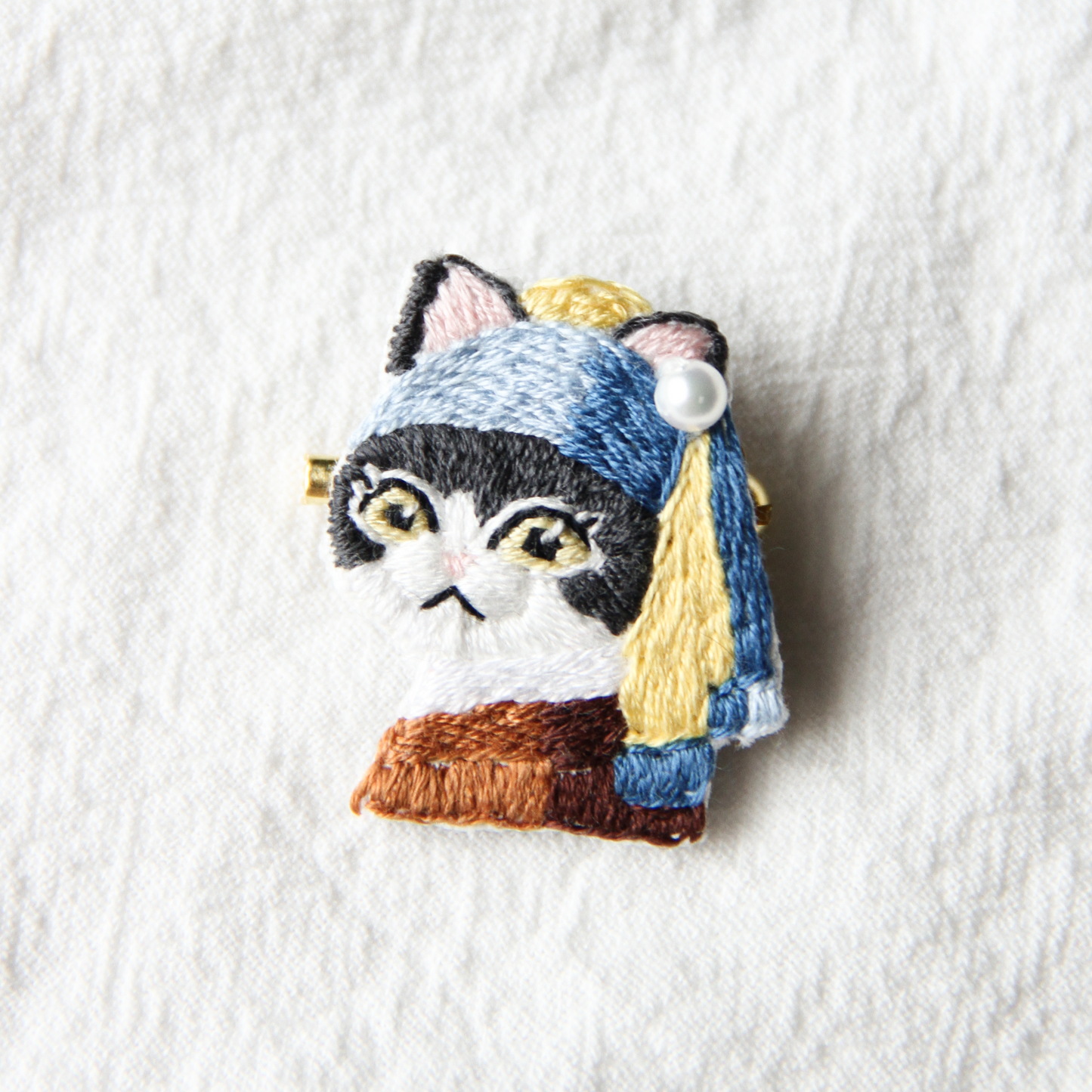 Cat with a Pearl Earring Hand-Embroidered Brooch